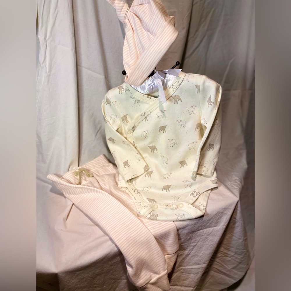Pehr. Lovey baby girl three piece lounge set . LIKE NEW CONDITION.